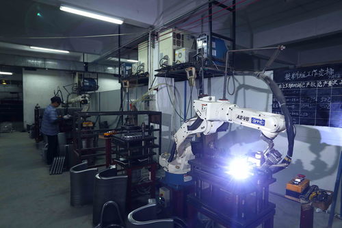 從 互聯(lián)網(wǎng) 博覽會(huì)體驗(yàn)排椅企業(yè)的機(jī)械人自動(dòng)化